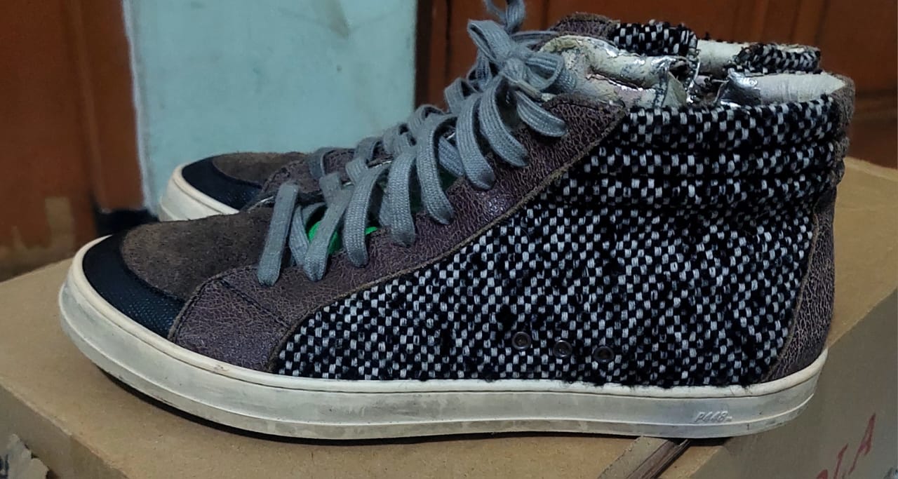 Preloved Sepatu P448 42